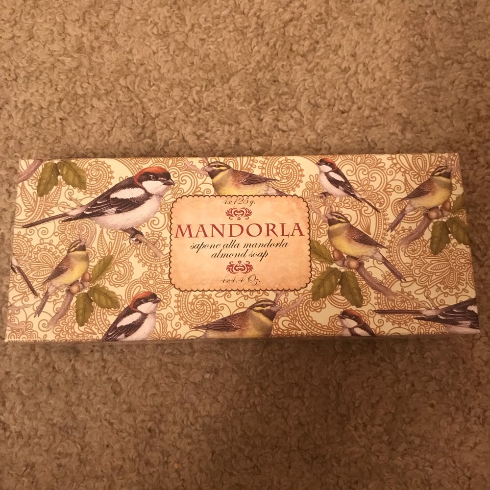 Set of 4 Mandorla Almond Body Tuscan Soap - Italy